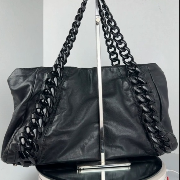 CHANEL Black Leather Bag with Chain Straps - Picture 3 of 11